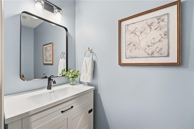 13813 Richards Street, Overland Park, KS 66221
