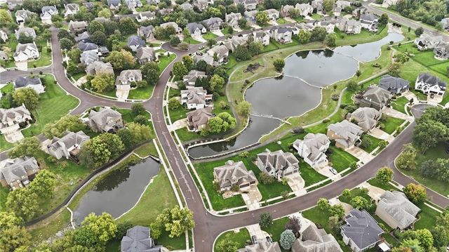 13813 Richards Street, Overland Park, KS 66221