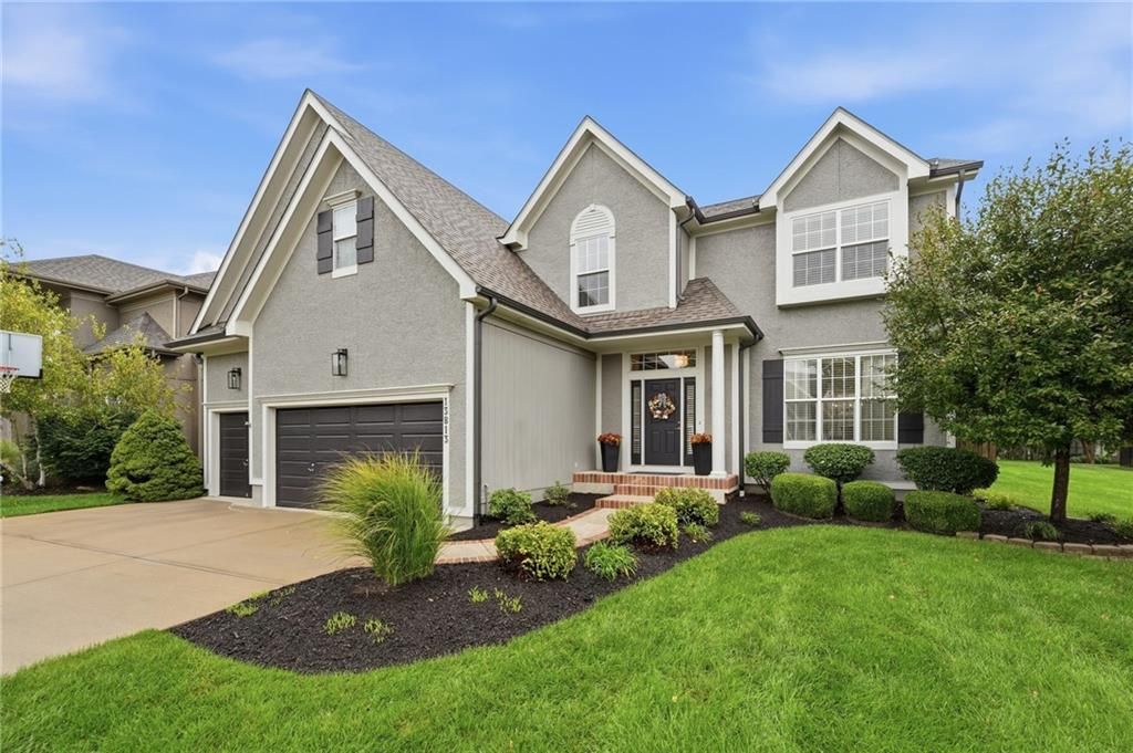 13813 Richards Street, Overland Park, KS 66221