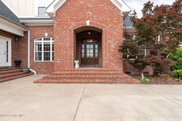 111 Rollingwood Drive, New Bern, NC 28562
