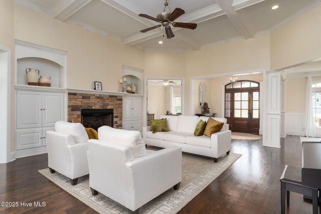 111 Rollingwood Drive, New Bern, NC 28562