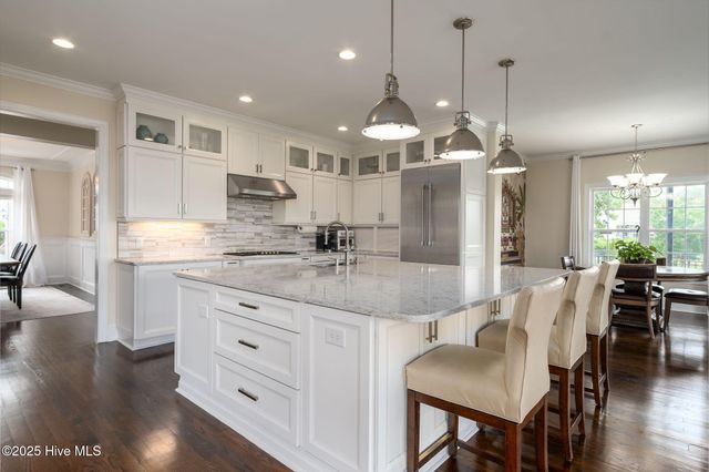 111 Rollingwood Drive, New Bern, NC 28562