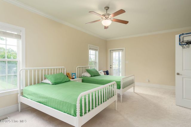 111 Rollingwood Drive, New Bern, NC 28562