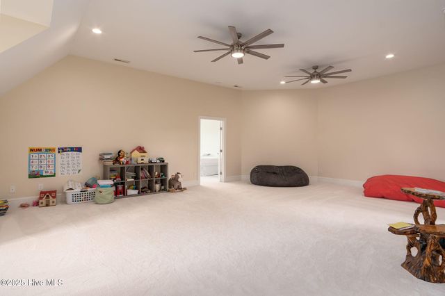111 Rollingwood Drive, New Bern, NC 28562