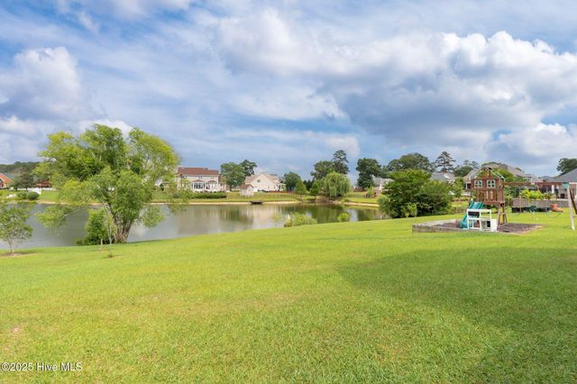 111 Rollingwood Drive, New Bern, NC 28562
