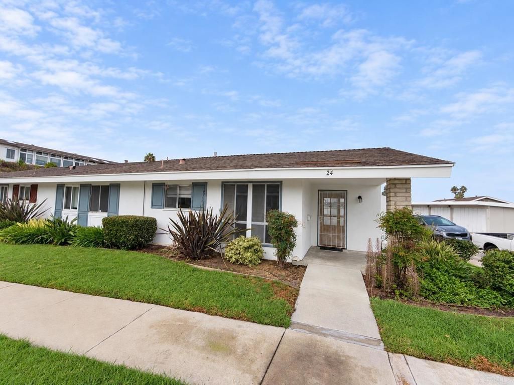 3615 Vista Bella 24, Oceanside, CA 92057 — exterior