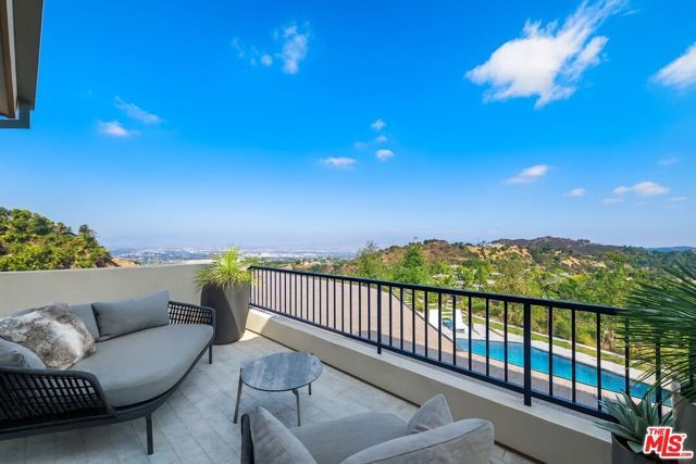 8545 Charl Lane, Los Angeles, CA 90046