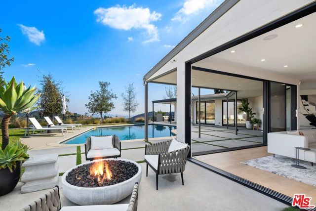 8545 Charl Lane, Los Angeles, CA 90046