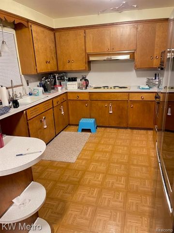 17318 Westover Road, Southfield, MI 48075