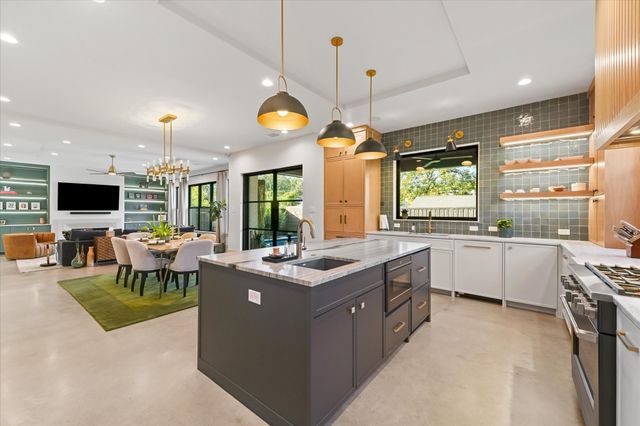 2637 Dixiana Drive, Farmers Branch, TX 75234