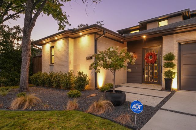 2637 Dixiana Drive, Farmers Branch, TX 75234