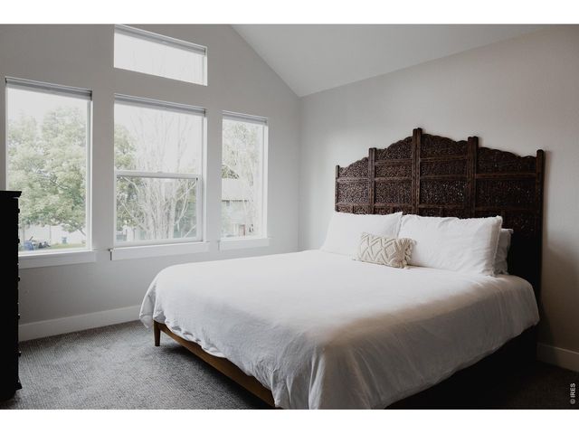 806 Butte Pass Dr, Fort Collins, CO 80526