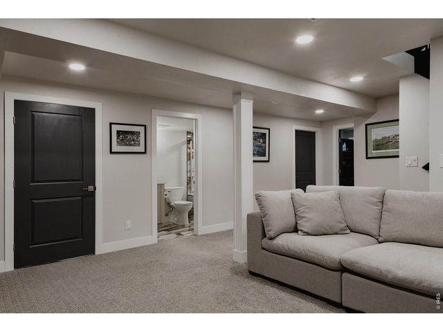 806 Butte Pass Dr, Fort Collins, CO 80526