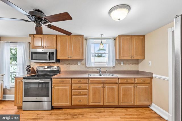 1988 WINDY HILL RD, New Freedom, PA 17349