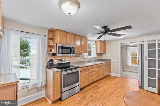 1988 WINDY HILL RD, New Freedom, PA 17349