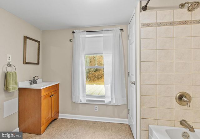 1988 WINDY HILL RD, New Freedom, PA 17349