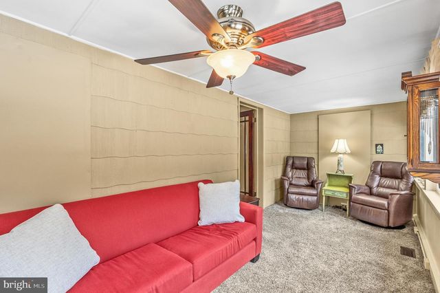 1988 WINDY HILL RD, New Freedom, PA 17349