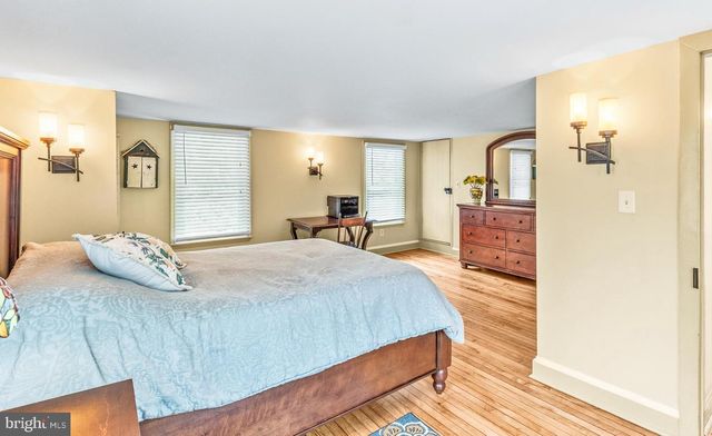 1988 WINDY HILL RD, New Freedom, PA 17349