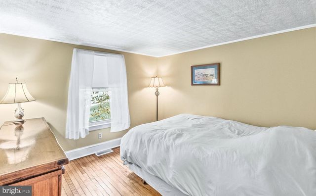 1988 WINDY HILL RD, New Freedom, PA 17349