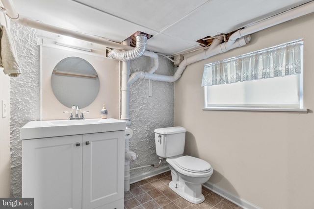 1988 WINDY HILL RD, New Freedom, PA 17349