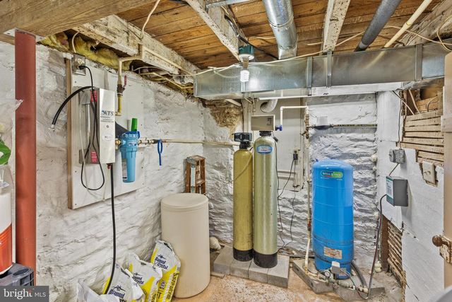 1988 WINDY HILL RD, New Freedom, PA 17349