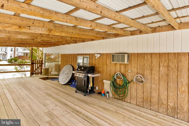 1988 WINDY HILL RD, New Freedom, PA 17349