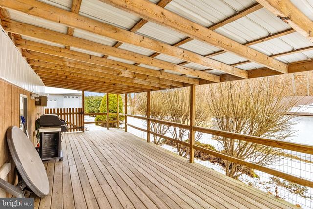 1988 WINDY HILL RD, New Freedom, PA 17349