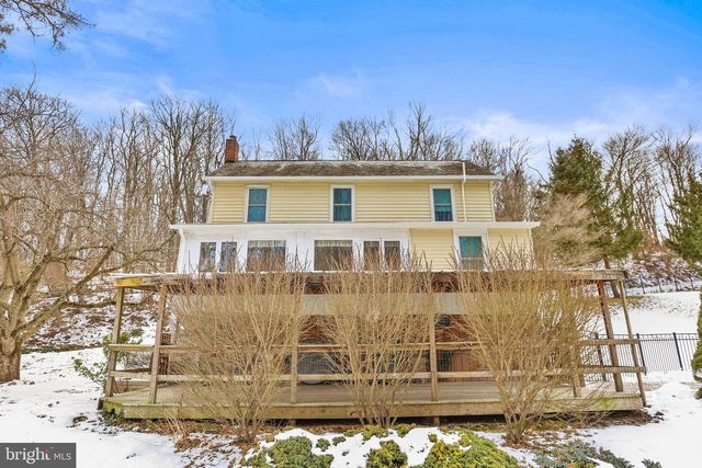 1988 WINDY HILL RD, New Freedom, PA 17349