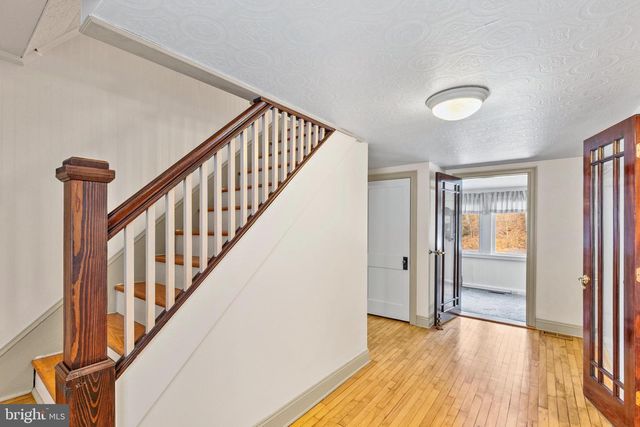 1988 WINDY HILL RD, New Freedom, PA 17349