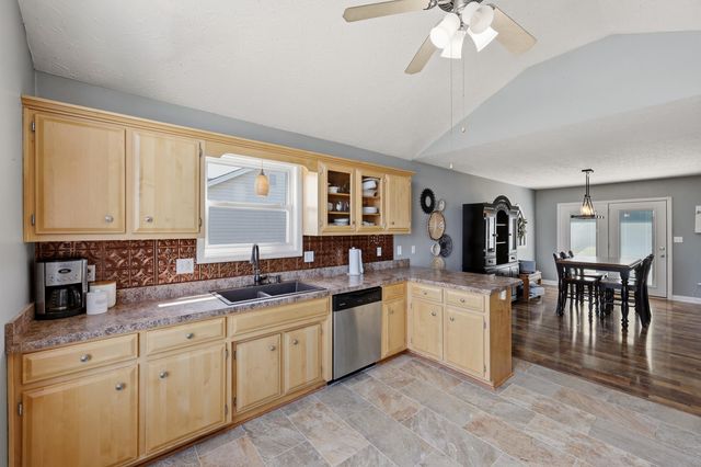 124 White Cliffs Lane, Frankfort, KY 40601