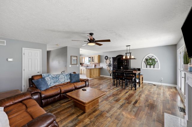 124 White Cliffs Lane, Frankfort, KY 40601