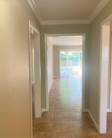 1853 Dolphin Drive, Seabrook, TX 77586