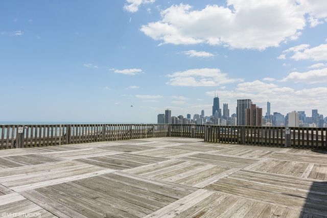 2000 N Lincoln Park West Parkway 905, Chicago, IL 60614