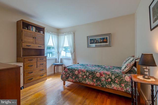 4 MADELINE, East Brunswick, NJ 08816