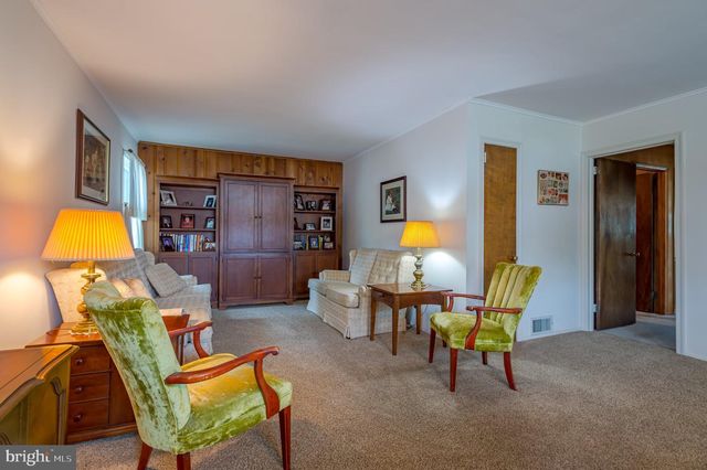 4 MADELINE, East Brunswick, NJ 08816