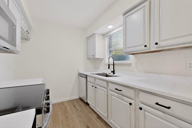925 Cedar Terrace, Cedar Hill, TX 75104