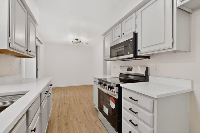 925 Cedar Terrace, Cedar Hill, TX 75104