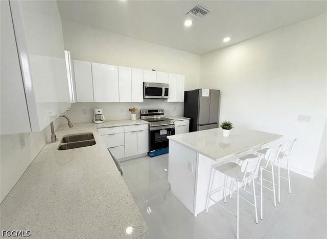 4134 NW 32nd LN, Cape Coral, FL 33993