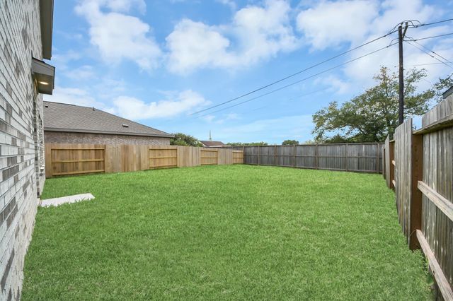 2943 Summer Breeze Way, Angleton, TX 77515