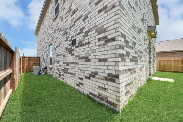 2943 Summer Breeze Way, Angleton, TX 77515