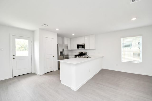2943 Summer Breeze Way, Angleton, TX 77515