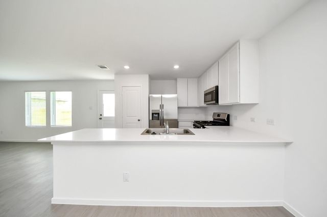 2943 Summer Breeze Way, Angleton, TX 77515