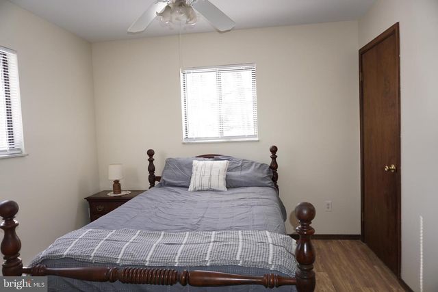 391 BERRY LN, Pocono Lake, PA 18347