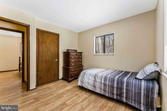 391 BERRY LN, Pocono Lake, PA 18347