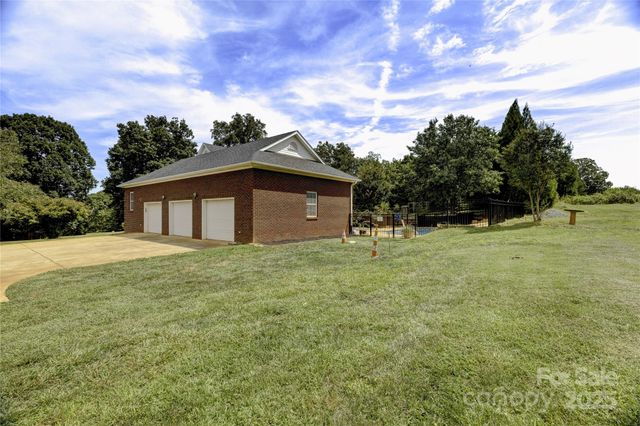 498 Johnson Dairy Road, Mooresville, NC 28115