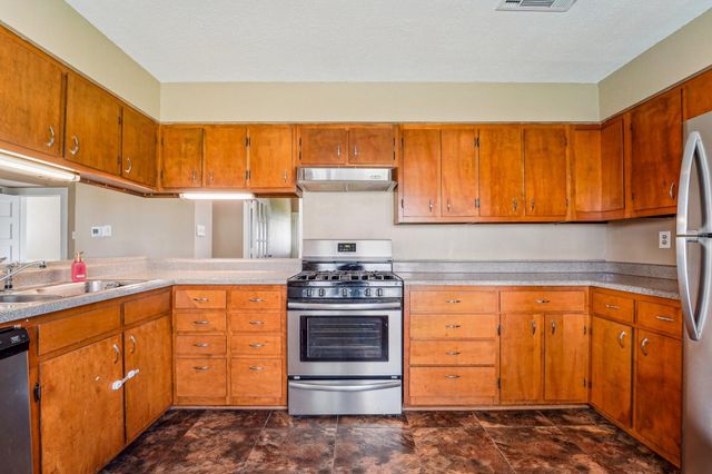 5302 Pine Avenue, Pasadena, TX 77503