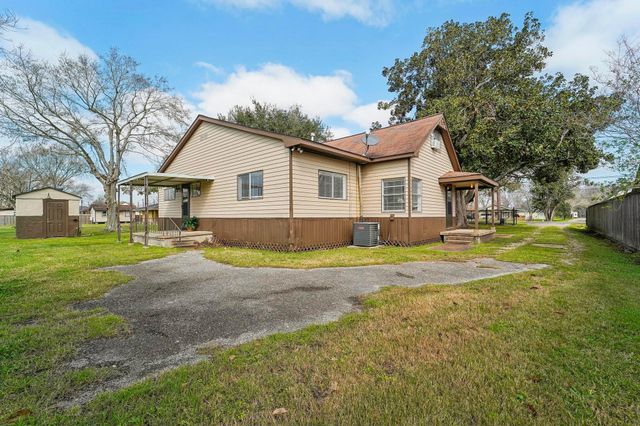 5302 Pine Avenue, Pasadena, TX 77503