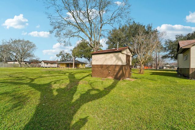 5302 Pine Avenue, Pasadena, TX 77503