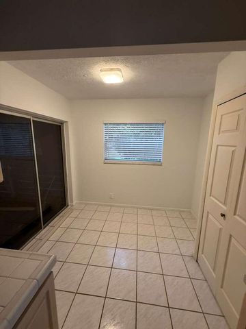 8000 Lagos De Campo Boulevard A-204, Tamarac, FL 33321