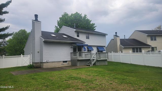 7 Berkshire Drive, Colonie, NY 12205